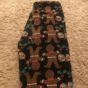 Lularoe Tween Leggings Gingerbread Print
